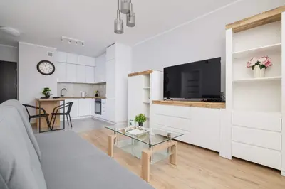 Telewizja i/lub zestaw kina domowego w obiekcie Poezji Gliwice Modern&Bright Apartment with Balcony by Noclegi Renters