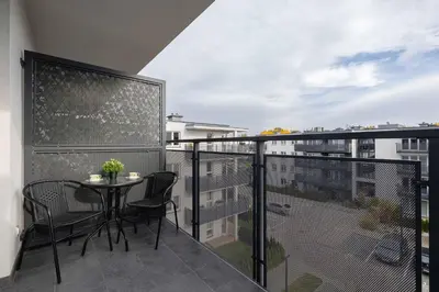 Balkon lub taras w obiekcie Poezji Gliwice Modern&Bright Apartment with Balcony by Noclegi Renters
