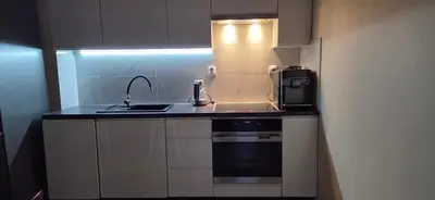 Kuchnia lub aneks kuchenny w obiekcie Apartament Srebrny Quick Park Oława