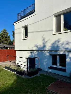Budynek, w którym mieści się apartament