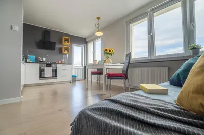 Kuchnia lub aneks kuchenny w obiekcie Legnicka Apartment Close to the City Center of Wroclaw by Rent like home Wroclaw