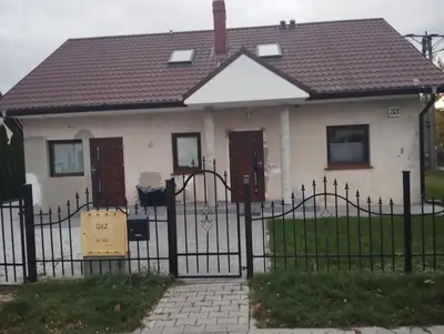 Budynek, w którym mieści się apartament