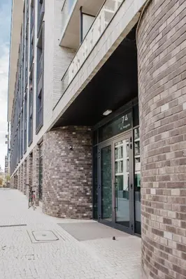 Budynek, w którym mieści się apartament