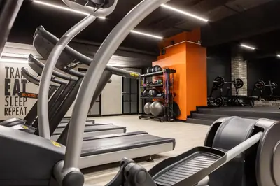 Centrum fitness w obiekcie Traugutta 74 - Premium Elegance Loft - Sauna, siłowna - Wrocław - Fair Rentals