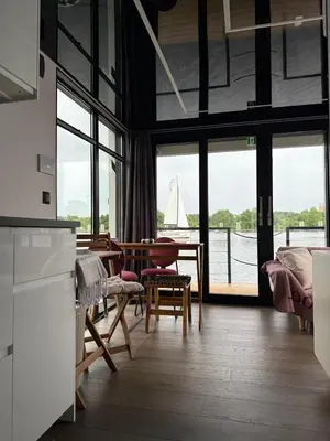 Balkon lub taras w obiekcie Lukrecja HouseBoat