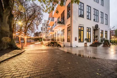 Budynek, w którym mieści się apartament