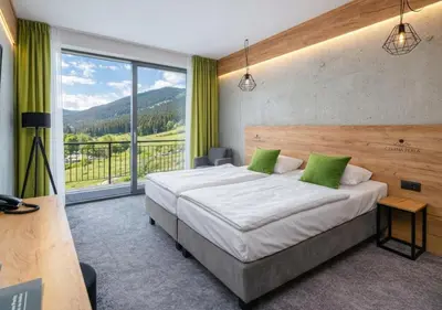 Widok na góry z tego hotelu