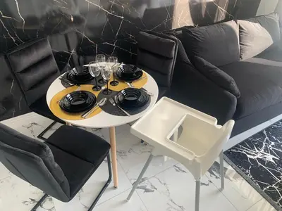 Część wypoczynkowa w obiekcie Apartments by Radecka Zarembowicza Wrocław Lotnisko - Nowoczesny apartament o podwyższonym standardzie