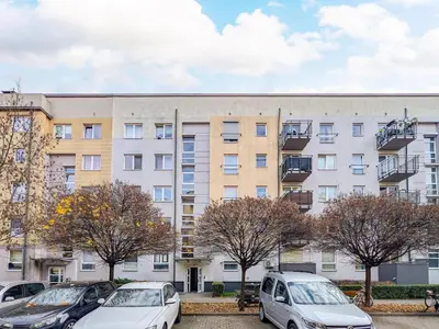 Budynek, w którym mieści się apartament