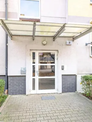 Fasada lub wejście do obiektu Krzywoustego City Comfort Apartment by BookingHost