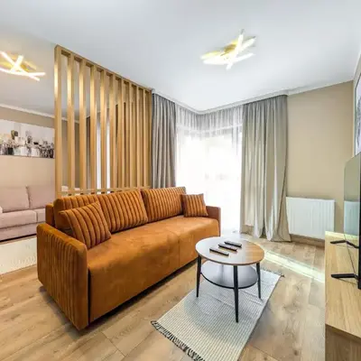 Reymonta Deluxe Apartment by BookingHost