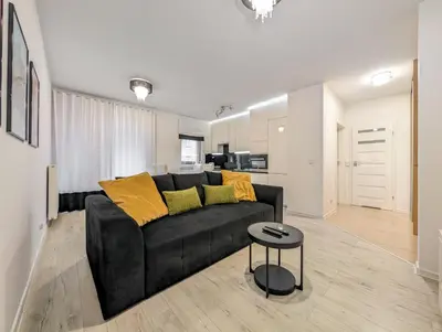Kuchnia lub aneks kuchenny w obiekcie Tarnogaj Superior Apartment with Garden by BookingHost