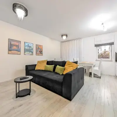 Tarnogaj Superior Apartment with Garden by BookingHost