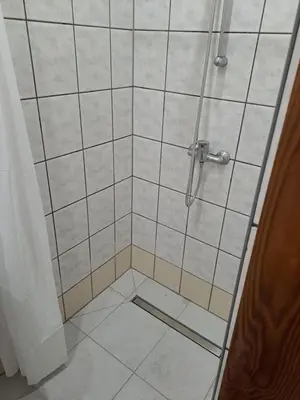 Łazienka w obiekcie Szafirowy Pensjonat Pracowniczy