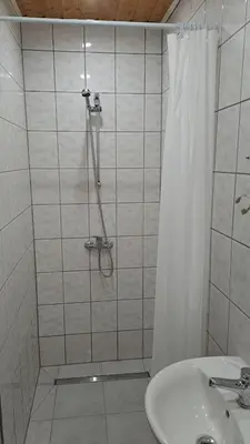 Łazienka w obiekcie Szafirowy Pensjonat Pracowniczy