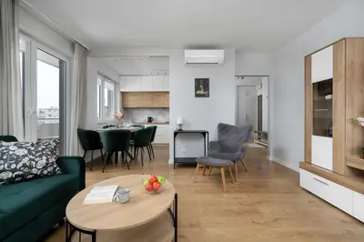 Część wypoczynkowa w obiekcie Bright Two Bedroom Apartment in Wrocław with Air Conditioning and Parking by Noclegi Renters