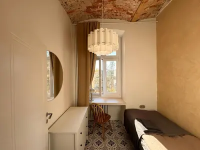 Łóżko lub łóżka w pokoju w obiekcie Kazimierza Wielkiego - quiet rooms in the city center
