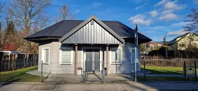 Budynek, w którym mieści się dom wakacyjny