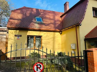 Budynek, w którym mieści się apartament