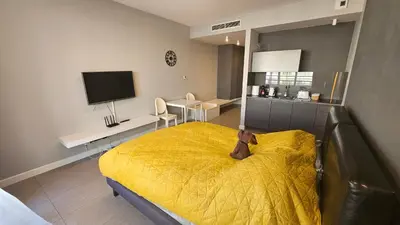 Telewizja i/lub zestaw kina domowego w obiekcie OVO studio od dziedzińca
