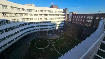 Budynek, w którym mieści się apartament
