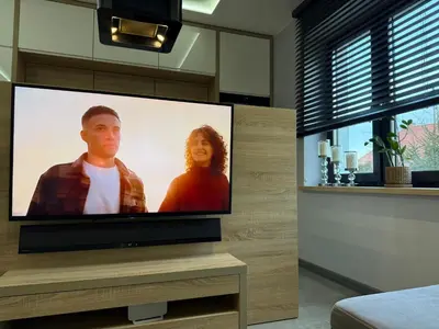 Telewizja i/lub zestaw kina domowego w obiekcie Apartament GreenHills 2