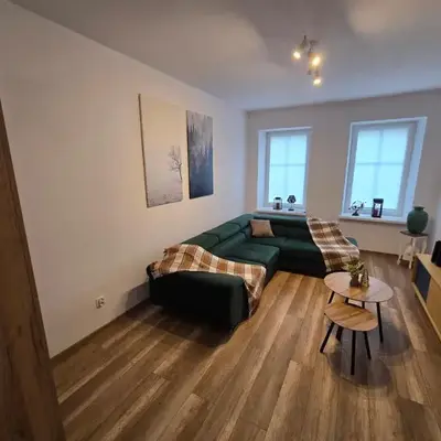 Kłodzki Apartament z Parkingiem - Blisko Centrum