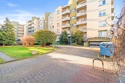 Budynek, w którym mieści się apartament