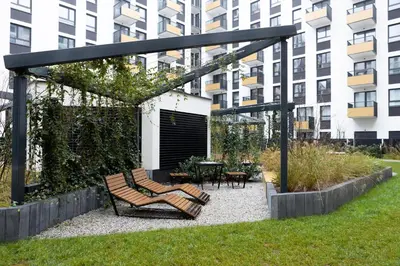 Ogród w obiekcie Braniborska 70 - Natural Luxury Apartment - Wrocław - Fair Rentals