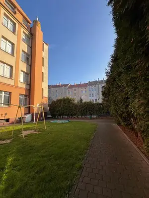 Ogród w obiekcie Home & Pool Apartment