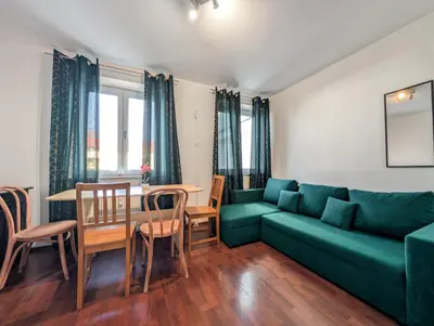 Część wypoczynkowa w obiekcie Prusa Central Residence Apartment by BookingHost