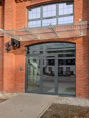 Fasada lub wejście do obiektu Mieszczańska Riverfront Apartment by BookingHost