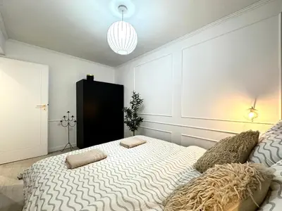 Łóżko lub łóżka w pokoju w obiekcie Kotlarska 2 Apartment - Self Check-In 20h - 300m Main Square