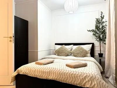 Łóżko lub łóżka w pokoju w obiekcie Kotlarska 2 Apartment - Self Check-In 20h - 300m Main Square