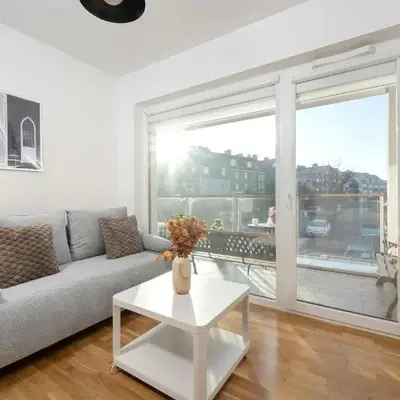 Spacious Apartment in Wrocław with Large Terrace and 2 Parking Spaces by Noclegi Renters