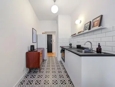 Kuchnia lub aneks kuchenny w obiekcie Hallera 57 Urban Apartment by BookingHost