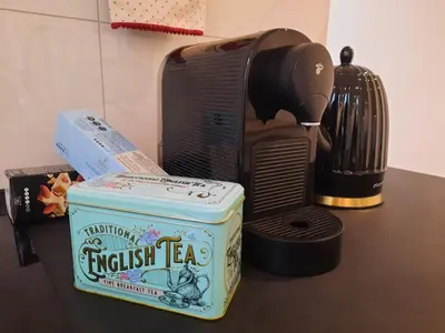 Zestaw do parzenia kawy i herbaty w obiekcie Cozy Zdrój