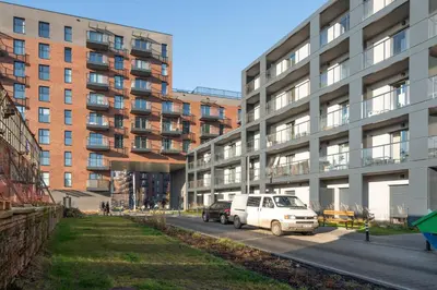 Budynek, w którym mieści się apartament
