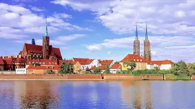 Widok na rzekę nieopodal tego apartamentu