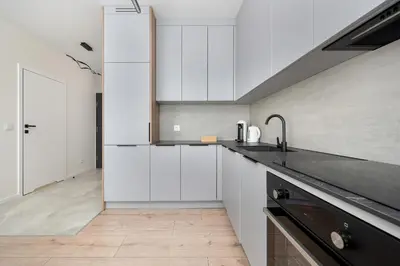 Kuchnia lub aneks kuchenny w obiekcie Luxury Sky Jagodno Apartment with Jacuzzi Parking & Terrace by Renters Prestige