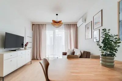 Telewizja i/lub zestaw kina domowego w obiekcie Legnicka Residence Adam i Ela