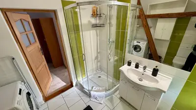 Łazienka w obiekcie Atrakcyjny apartament z widokiem - Góry Sowie - Bielawa