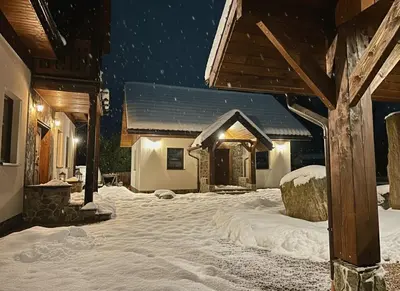 Obiekt Domek u Hillów zimą