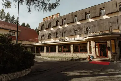 Budynek, w którym mieści się ośrodek wypoczynkowy