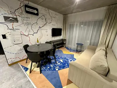 Telewizja i/lub zestaw kina domowego w obiekcie Apartament 2 pokojowy z aneksem kuchennym 521 - Biała Perła