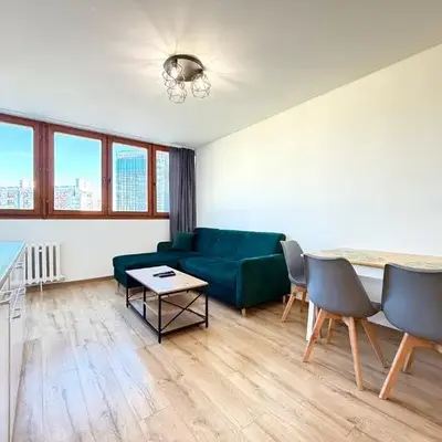 Powstańców Śląskich Lavish Apartment by BookingHost