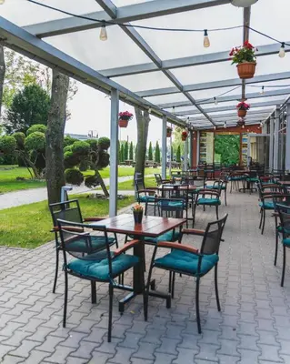 Restauracja lub miejsce do jedzenia w obiekcie Diament