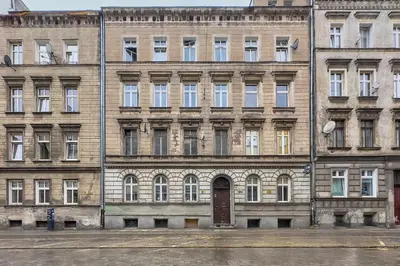 Budynek, w którym mieści się apartament