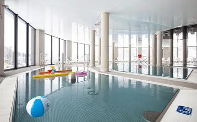 Basen w obiekcie Karczma Czarna Góra - Czarna Góra Resort lub w pobliżu