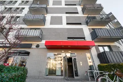 Budynek, w którym mieści się apartament